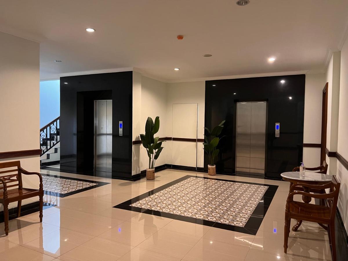 Le Semar Hotel Karawaci Dahung Luaran gambar